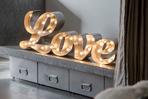 Ретро буквы с подсветкой